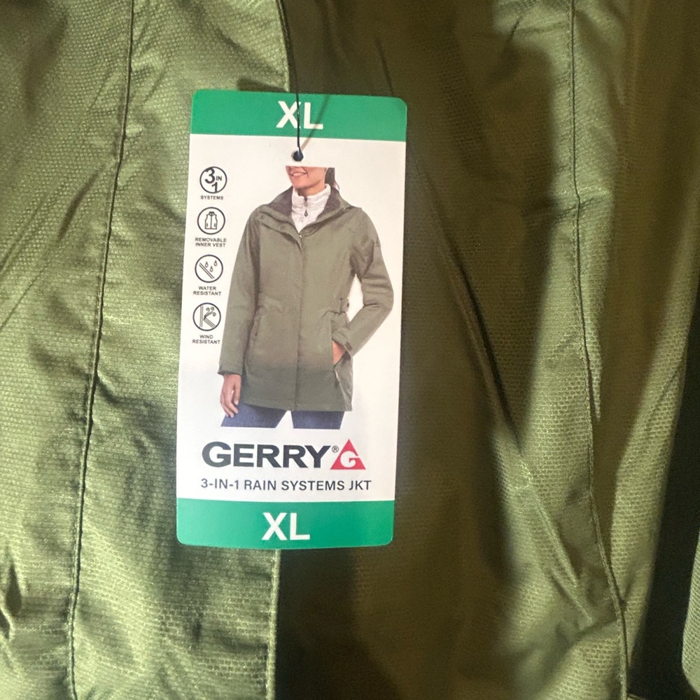 Gerry 3- in -1 Rain System Jacket women’s NWT